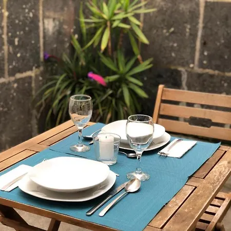 Pdl - One Διαμέρισμα Πόντα Ντελγκάντα